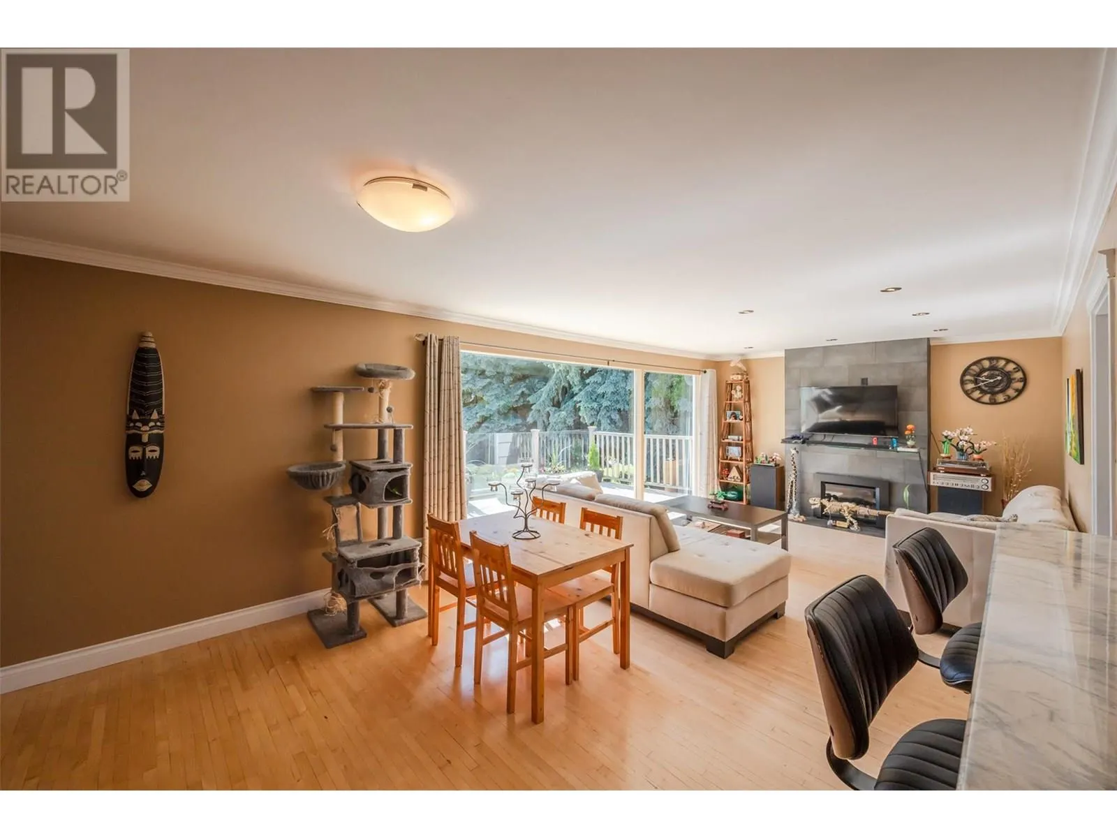 808 Vedette Drive