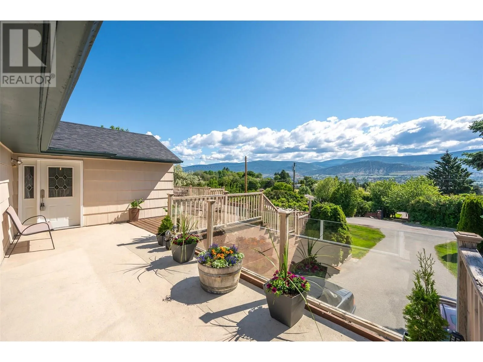 808 Vedette Drive