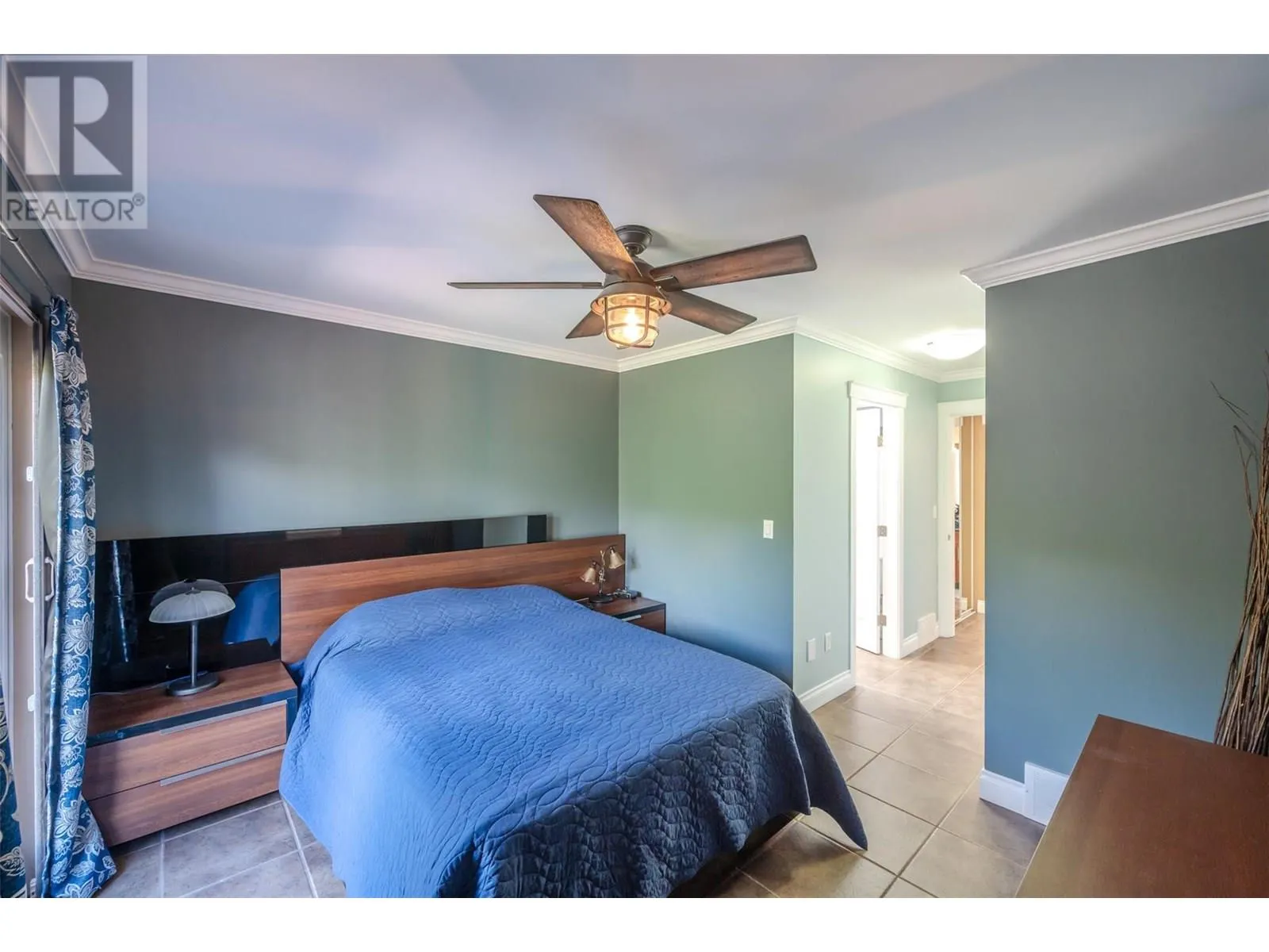 808 Vedette Drive