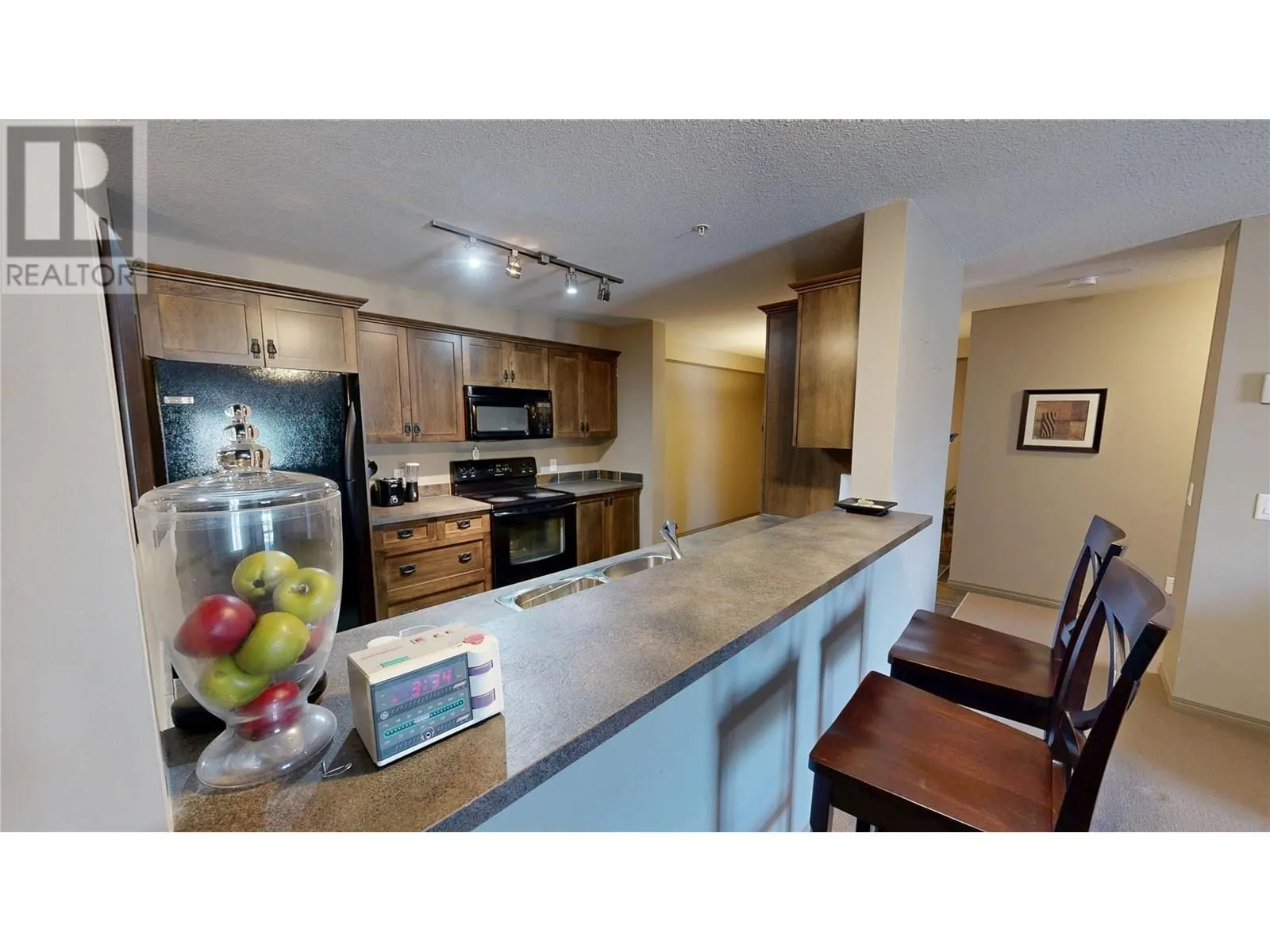 4874 STANLEY Street Unit# 207