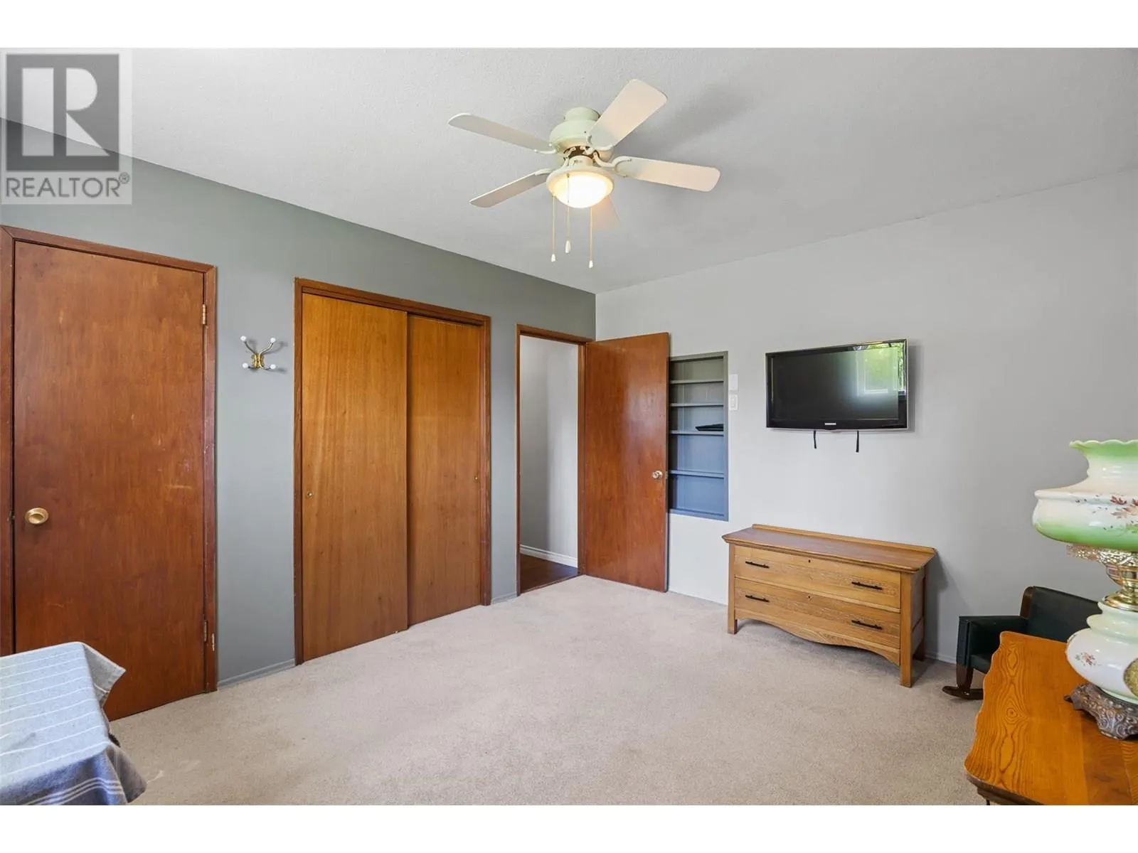 835 Pine Springs Road
