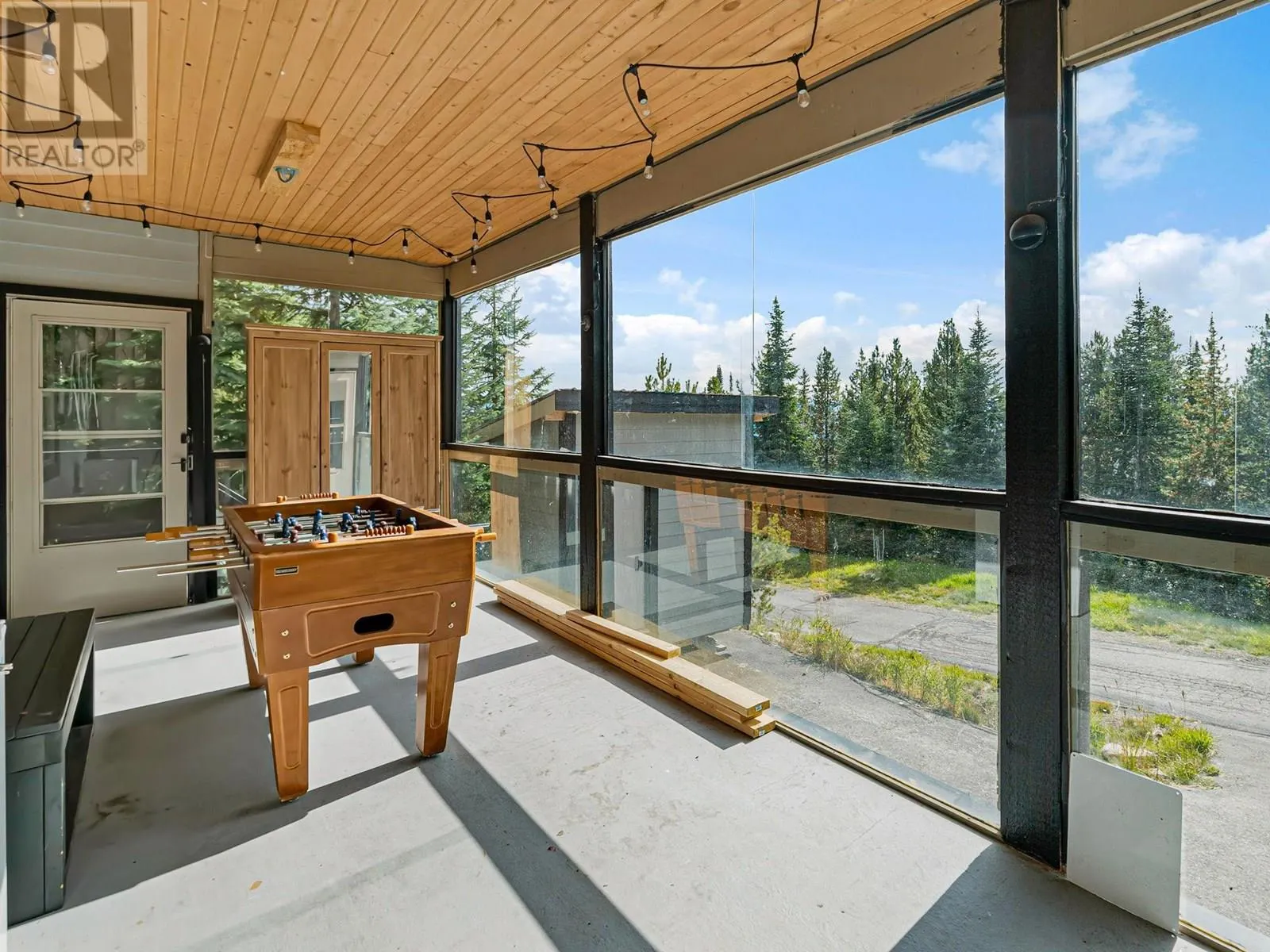4833 Snowpines Road
