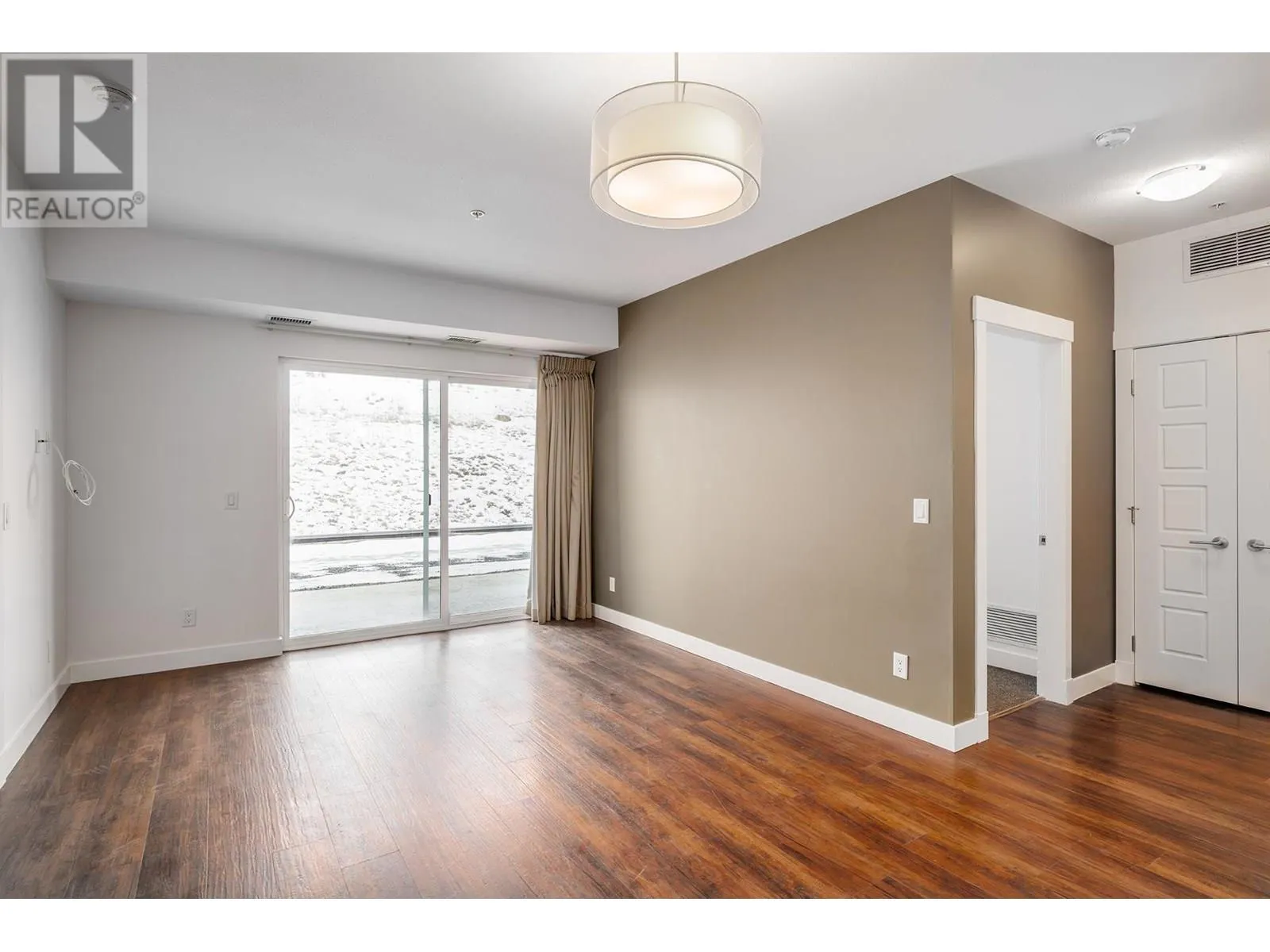 975 Academy Way Unit# 214