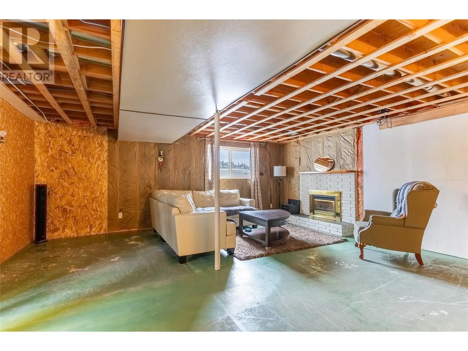9 Emerald Drive