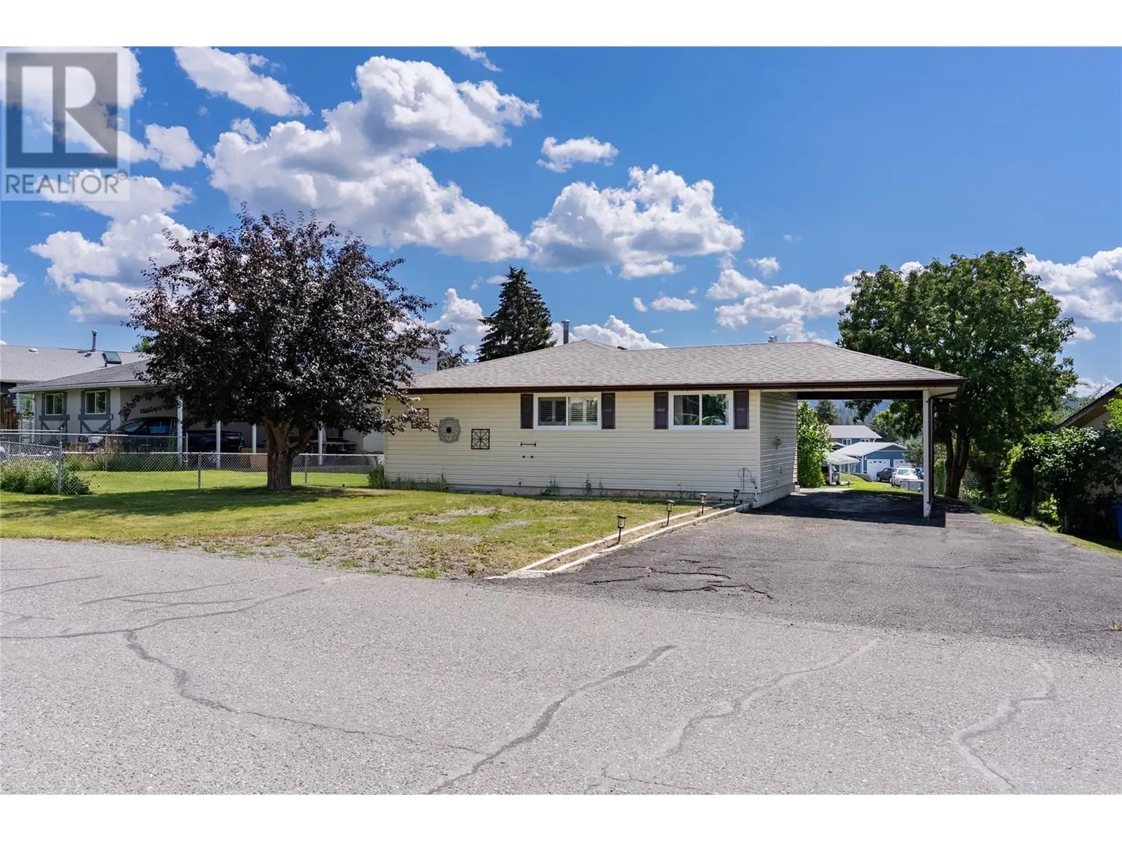 9 Emerald Drive