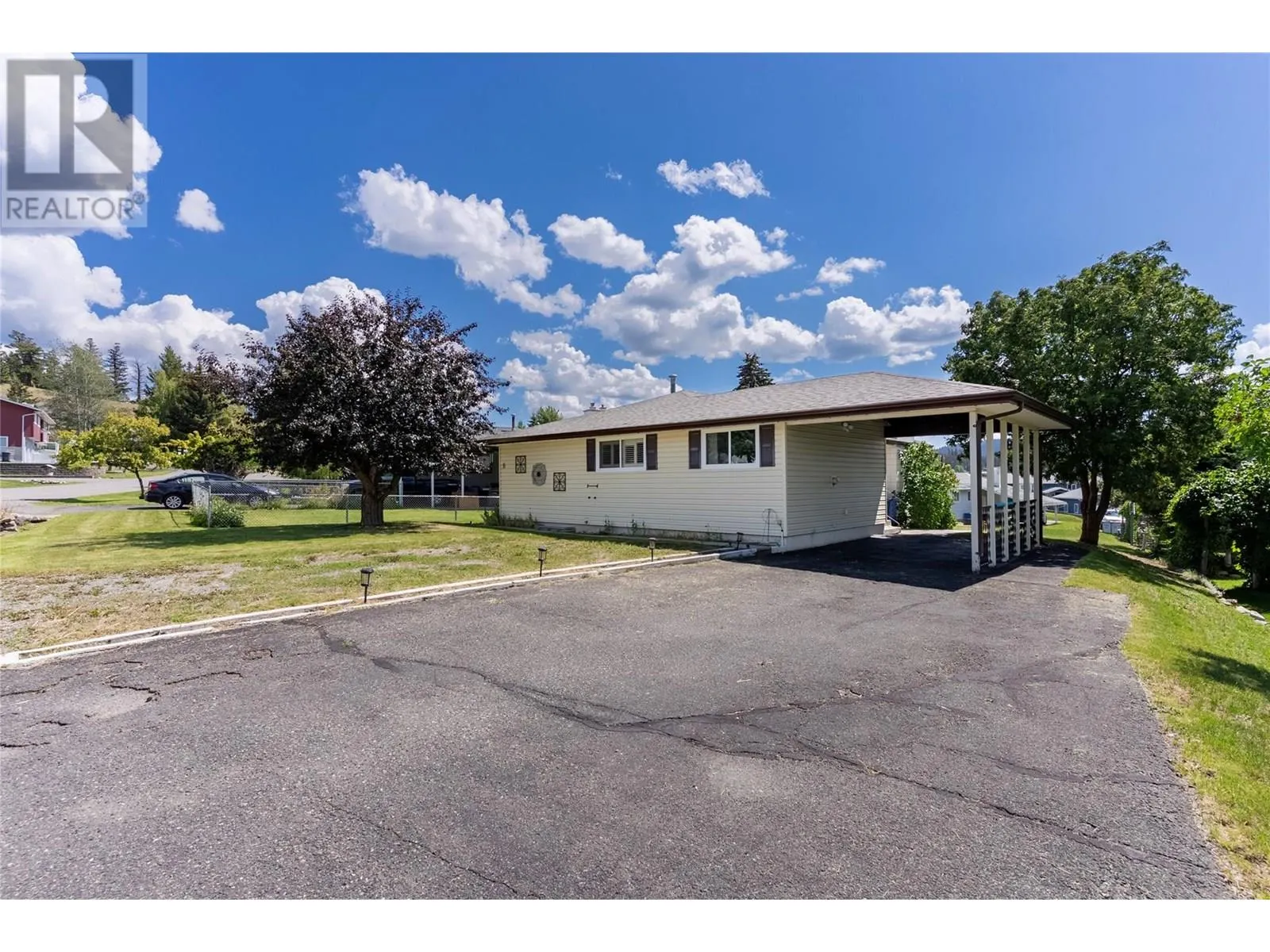 9 Emerald Drive