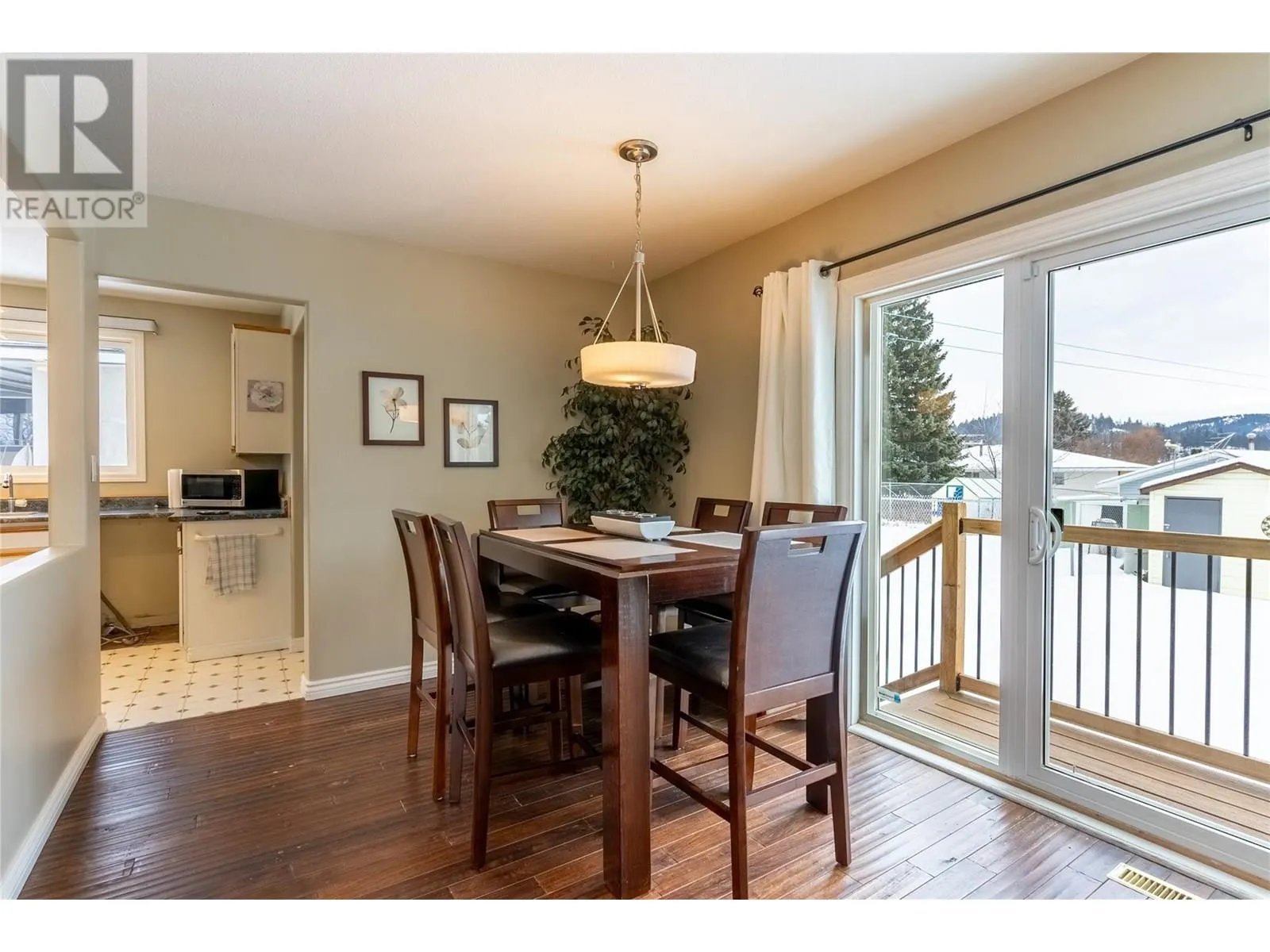 9 Emerald Drive