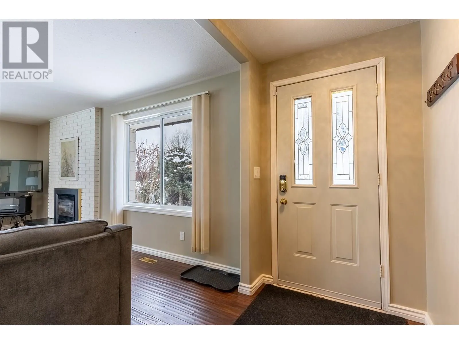 9 Emerald Drive
