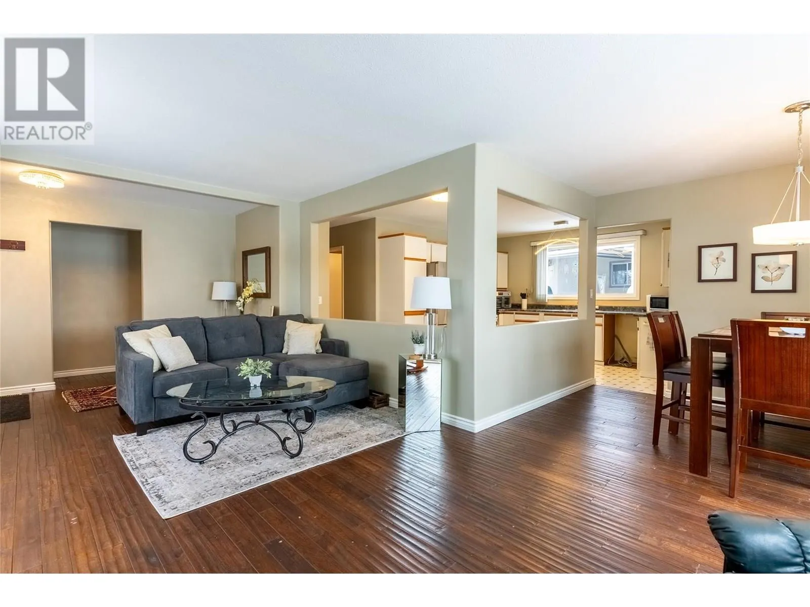 9 Emerald Drive