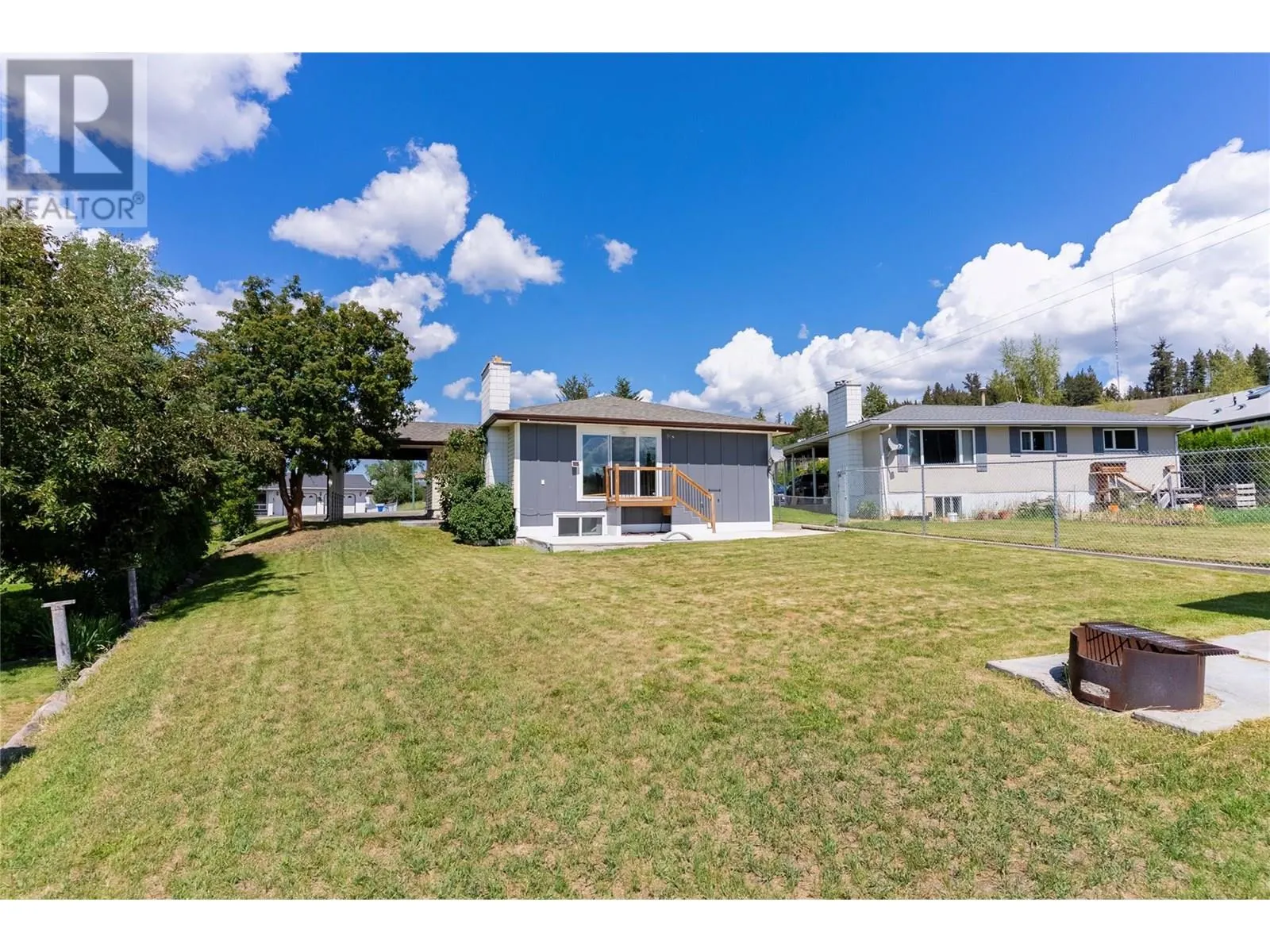 9 Emerald Drive