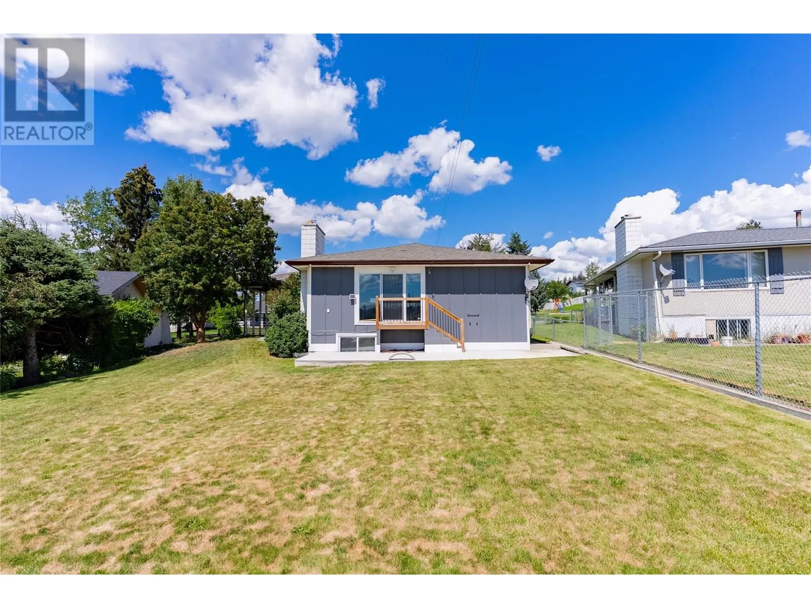 9 Emerald Drive