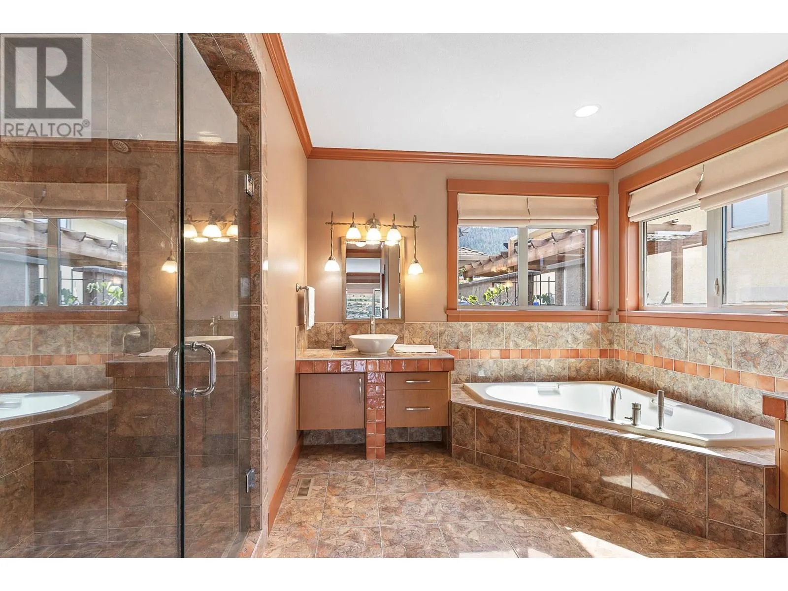 1033 Longacre Place