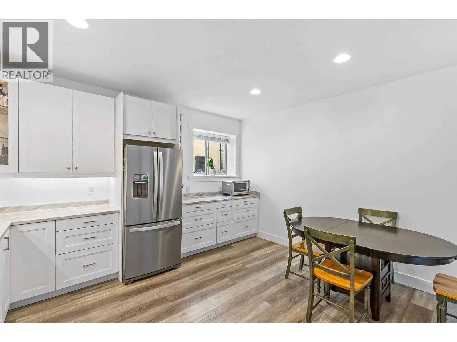 1033 Longacre Place