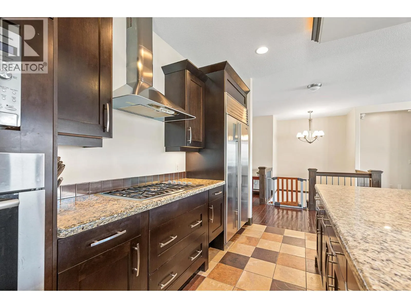1033 Longacre Place