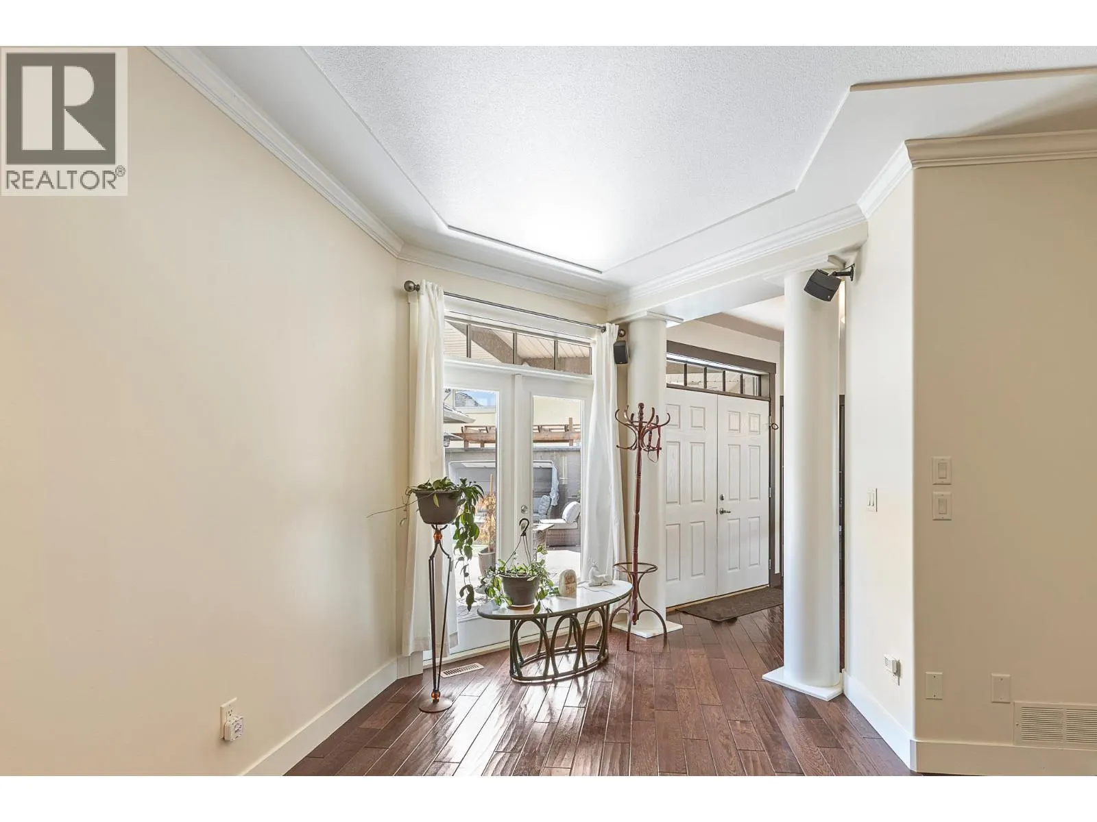 1033 Longacre Place