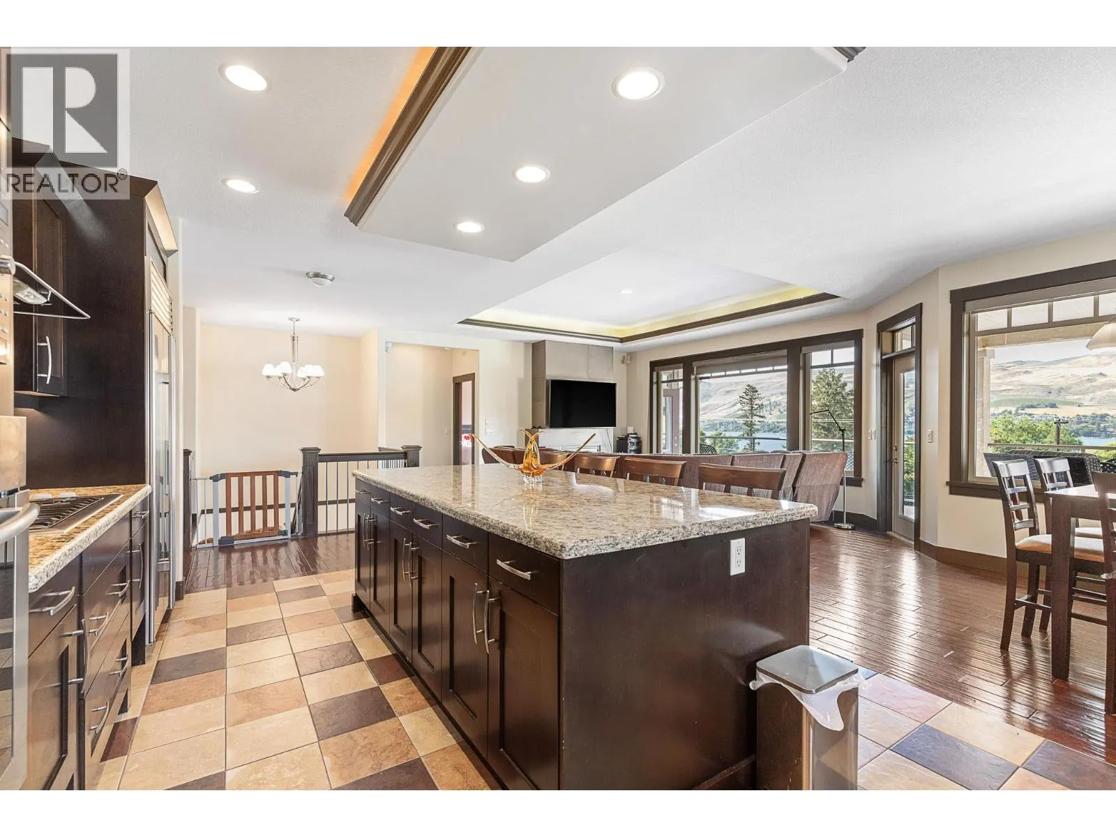 1033 Longacre Place