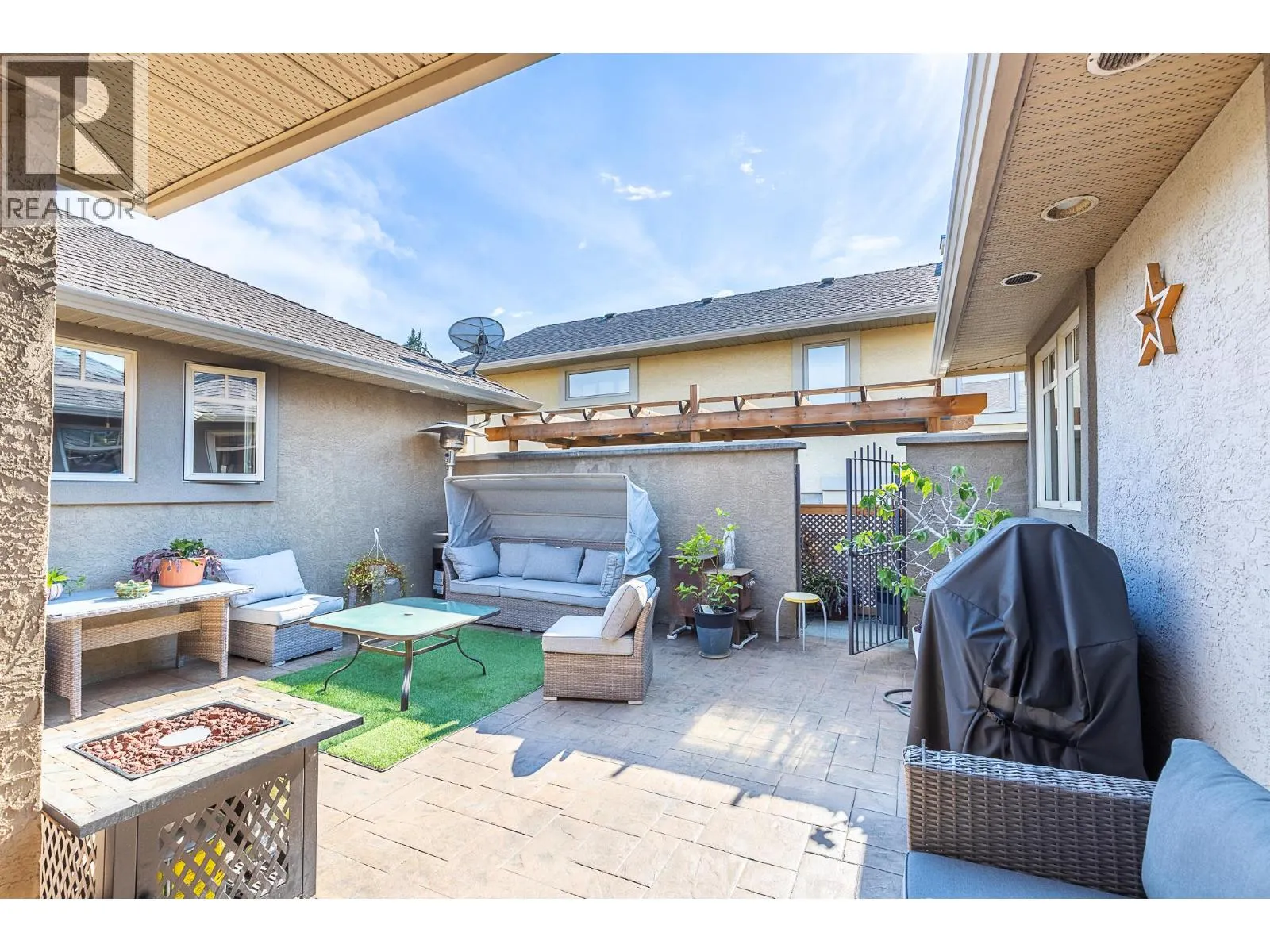 1033 Longacre Place