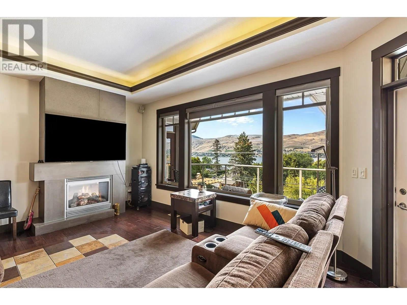 1033 Longacre Place