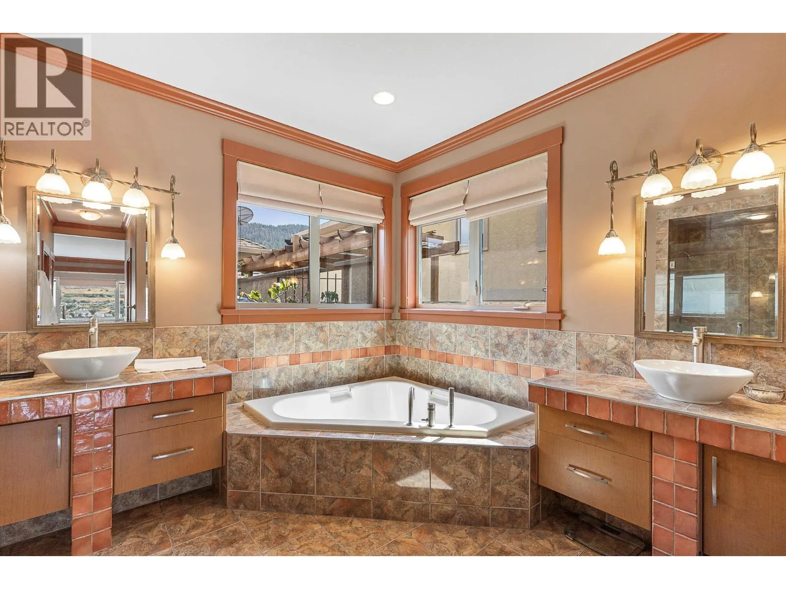 1033 Longacre Place