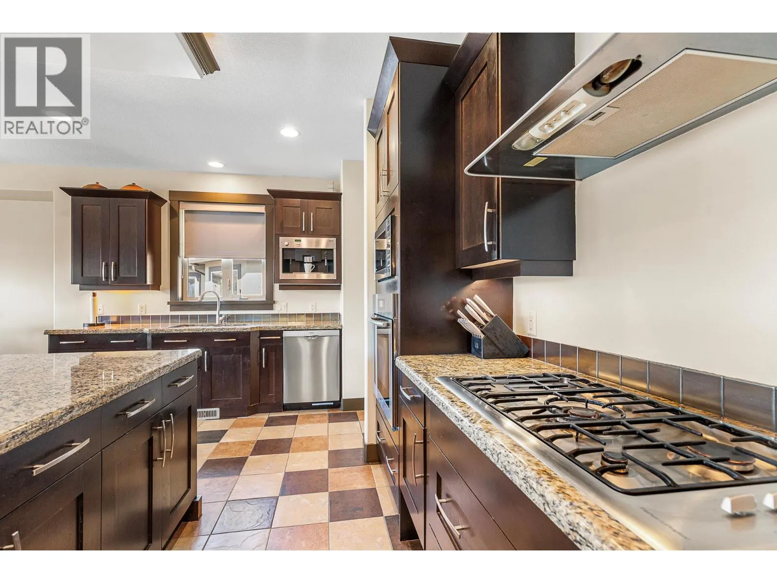 1033 Longacre Place