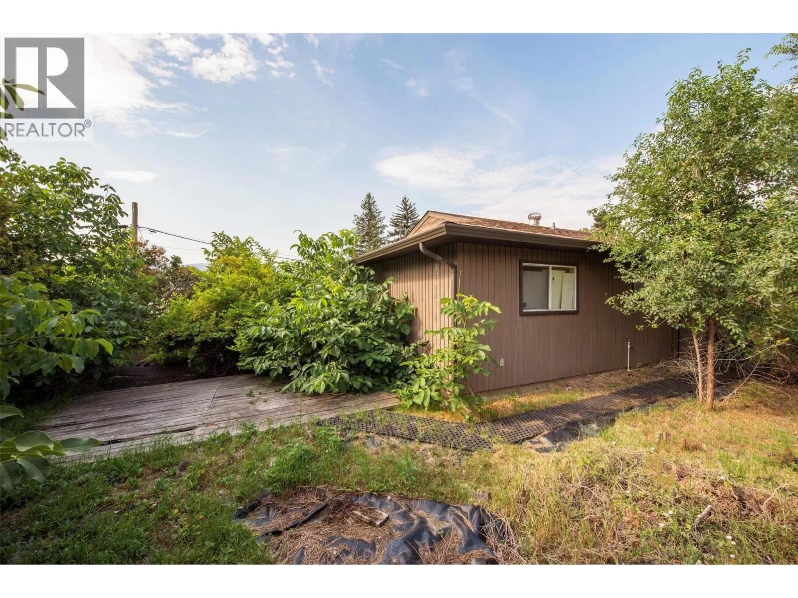 1220 Ladner Road