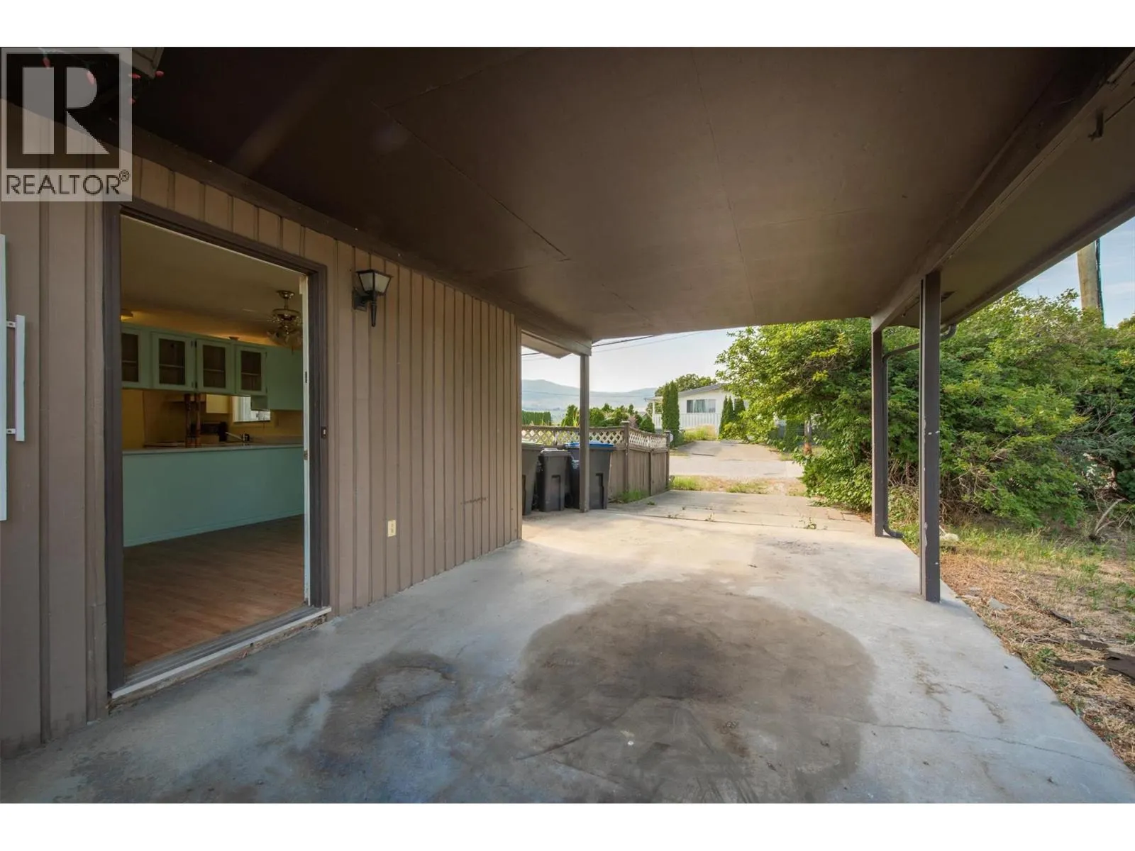 1220 Ladner Road