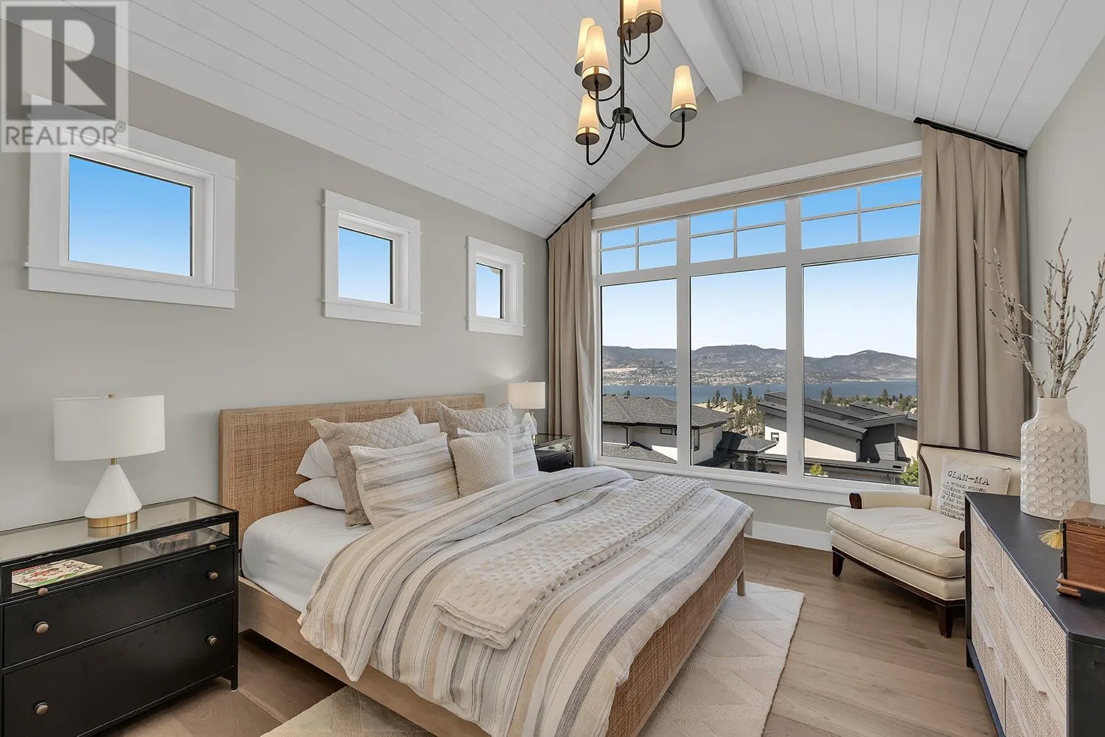 5670 Mountainside Court