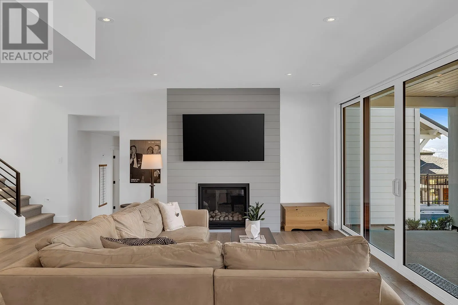 5670 Mountainside Court