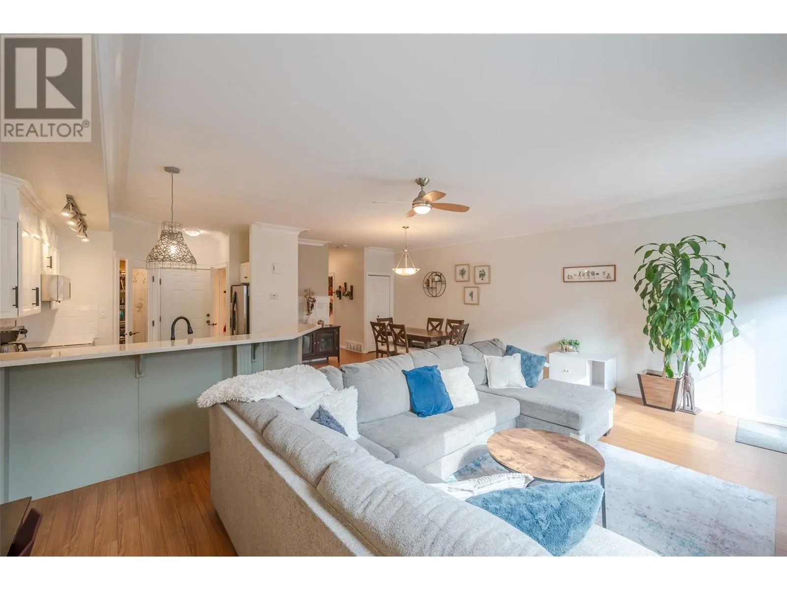 1742 Fairford Drive Unit# 102