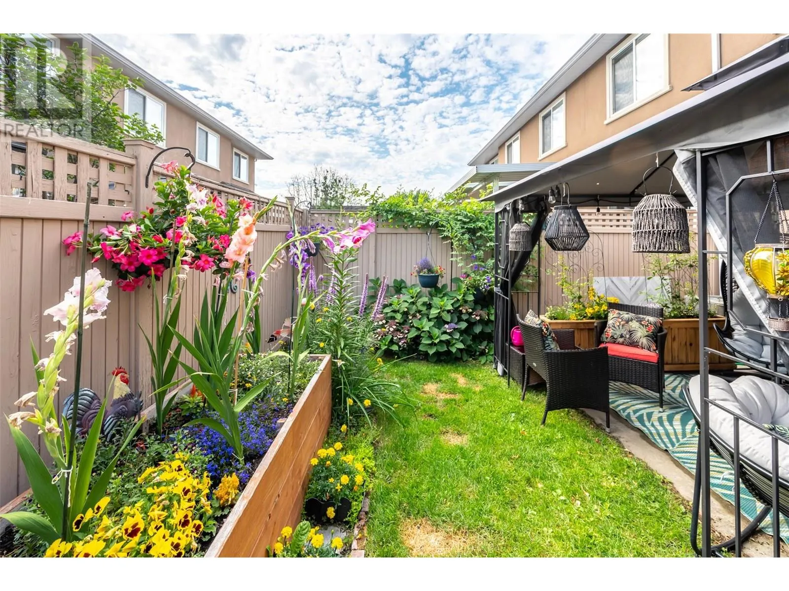 1742 Fairford Drive Unit# 102