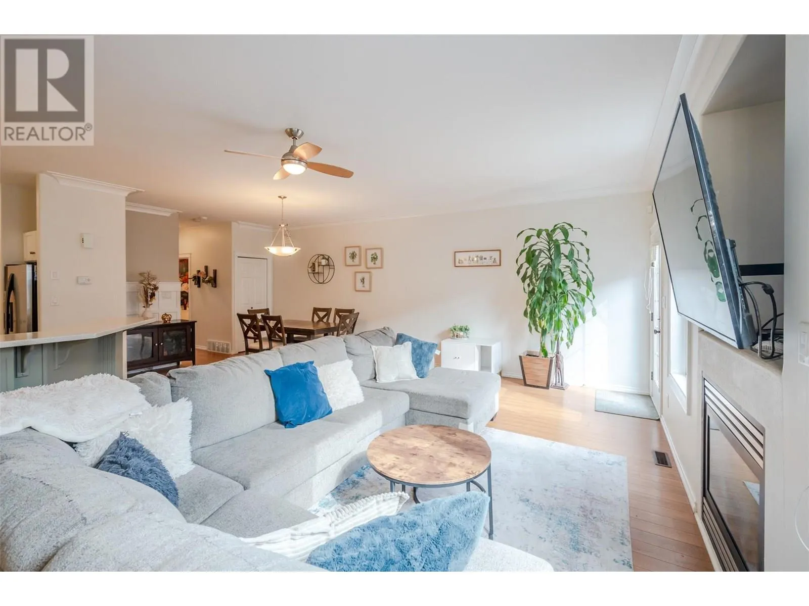 1742 Fairford Drive Unit# 102
