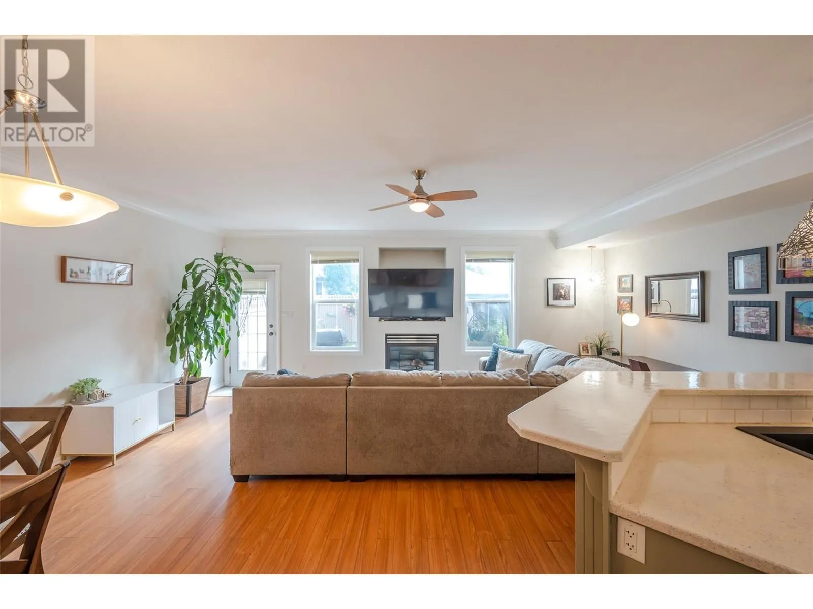 1742 Fairford Drive Unit# 102