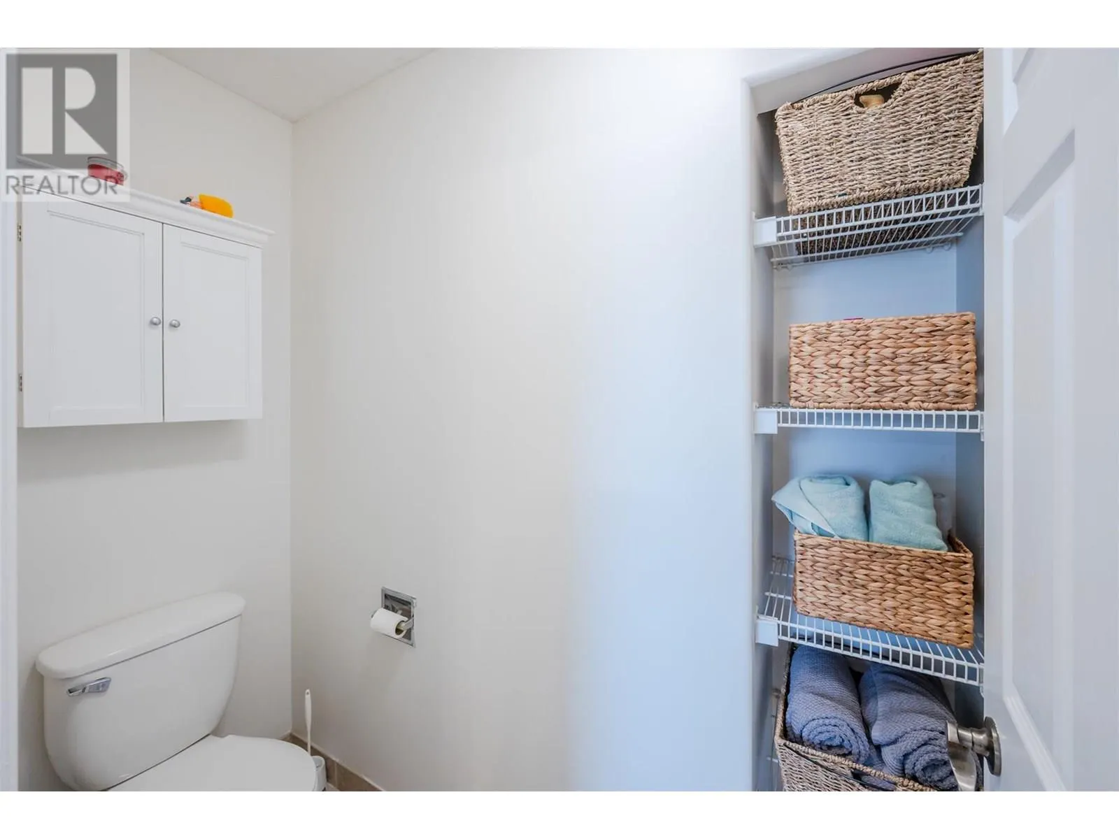 1742 Fairford Drive Unit# 102