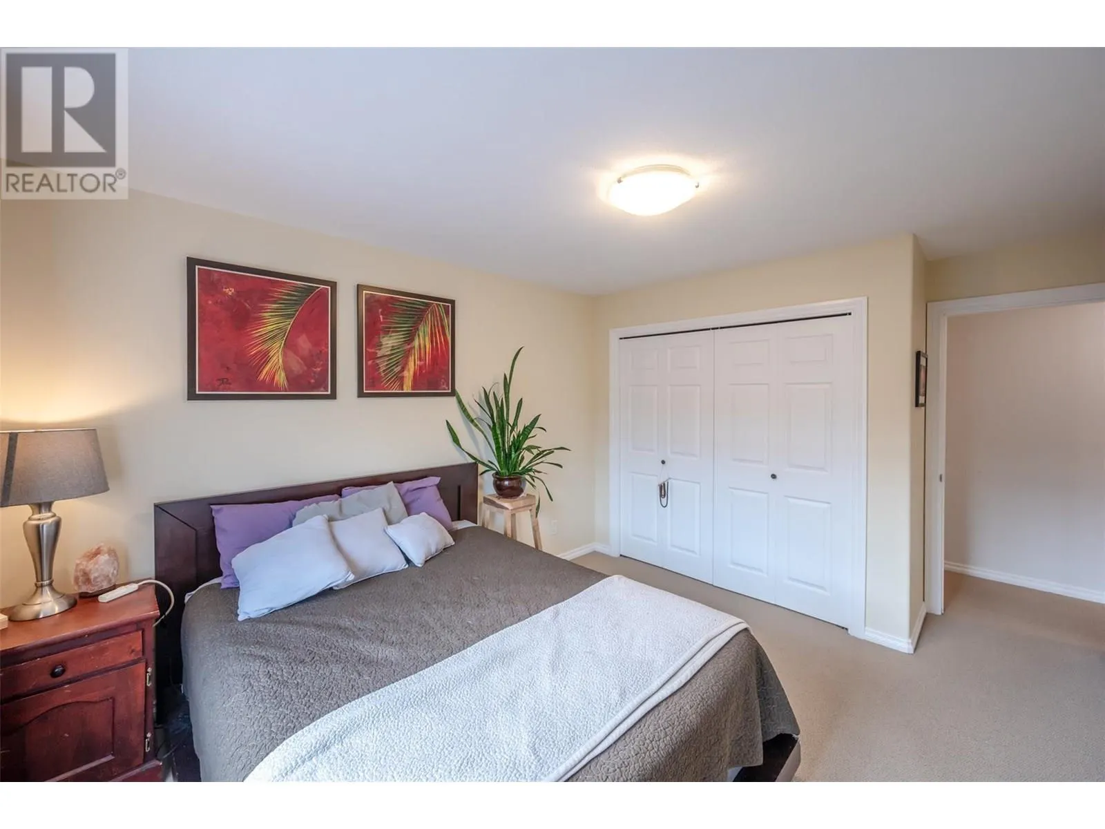 1742 Fairford Drive Unit# 102