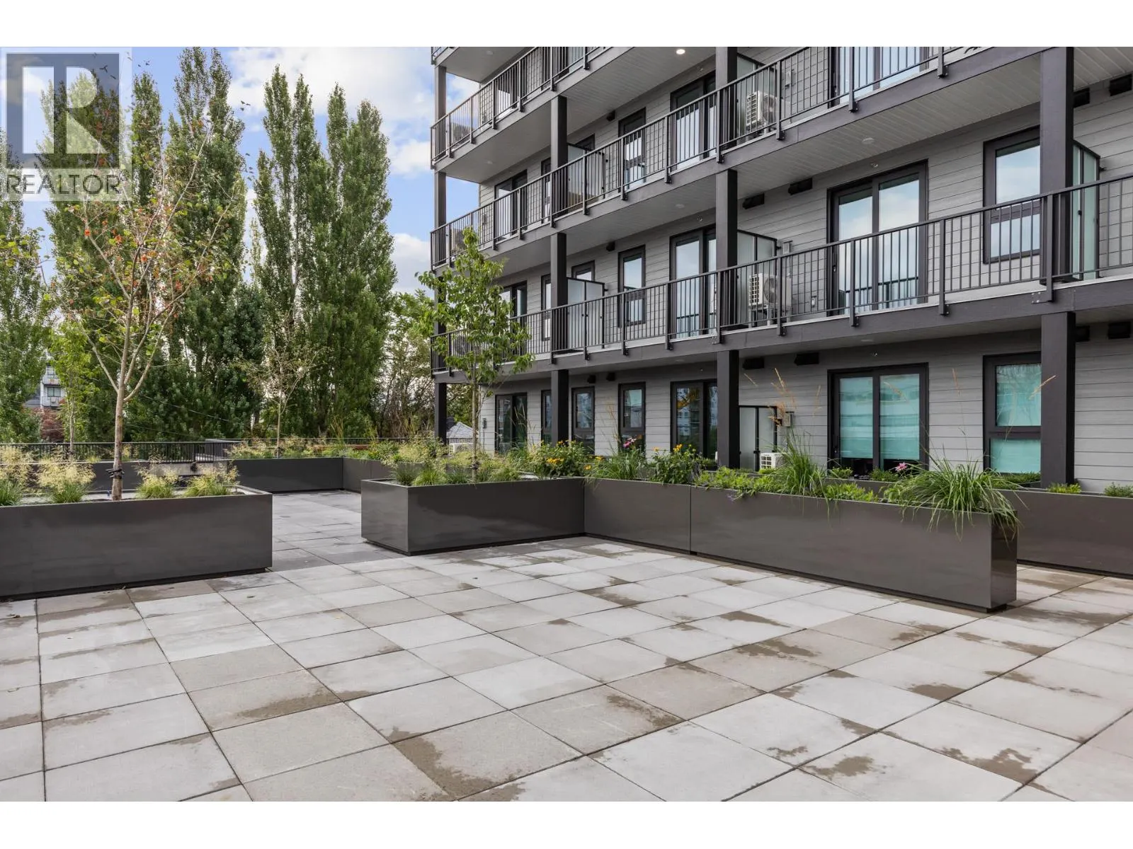 620 Coronation Avenue Unit# 102