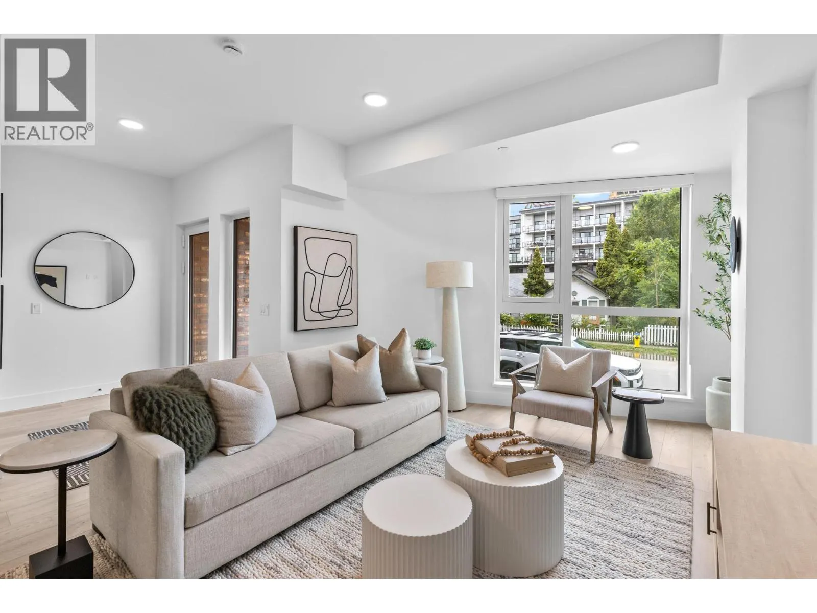 620 Coronation Avenue Unit# 102