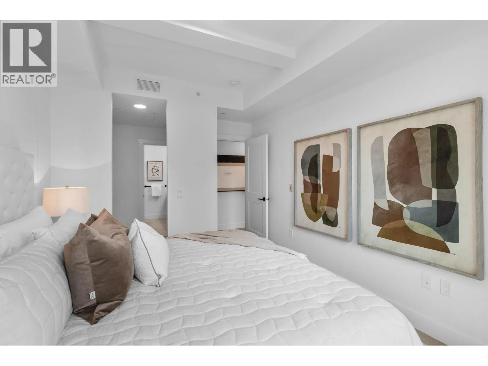 620 Coronation Avenue Unit# 102