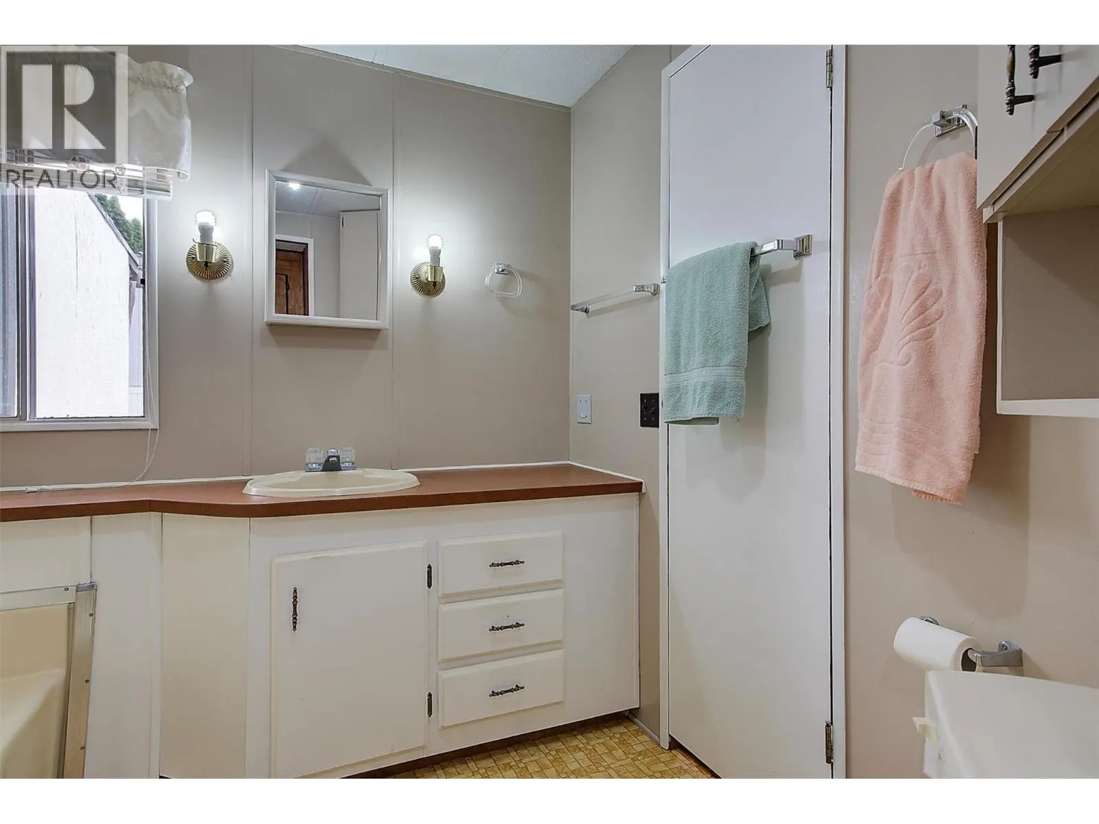 2001 97 Highway S Unit# 34