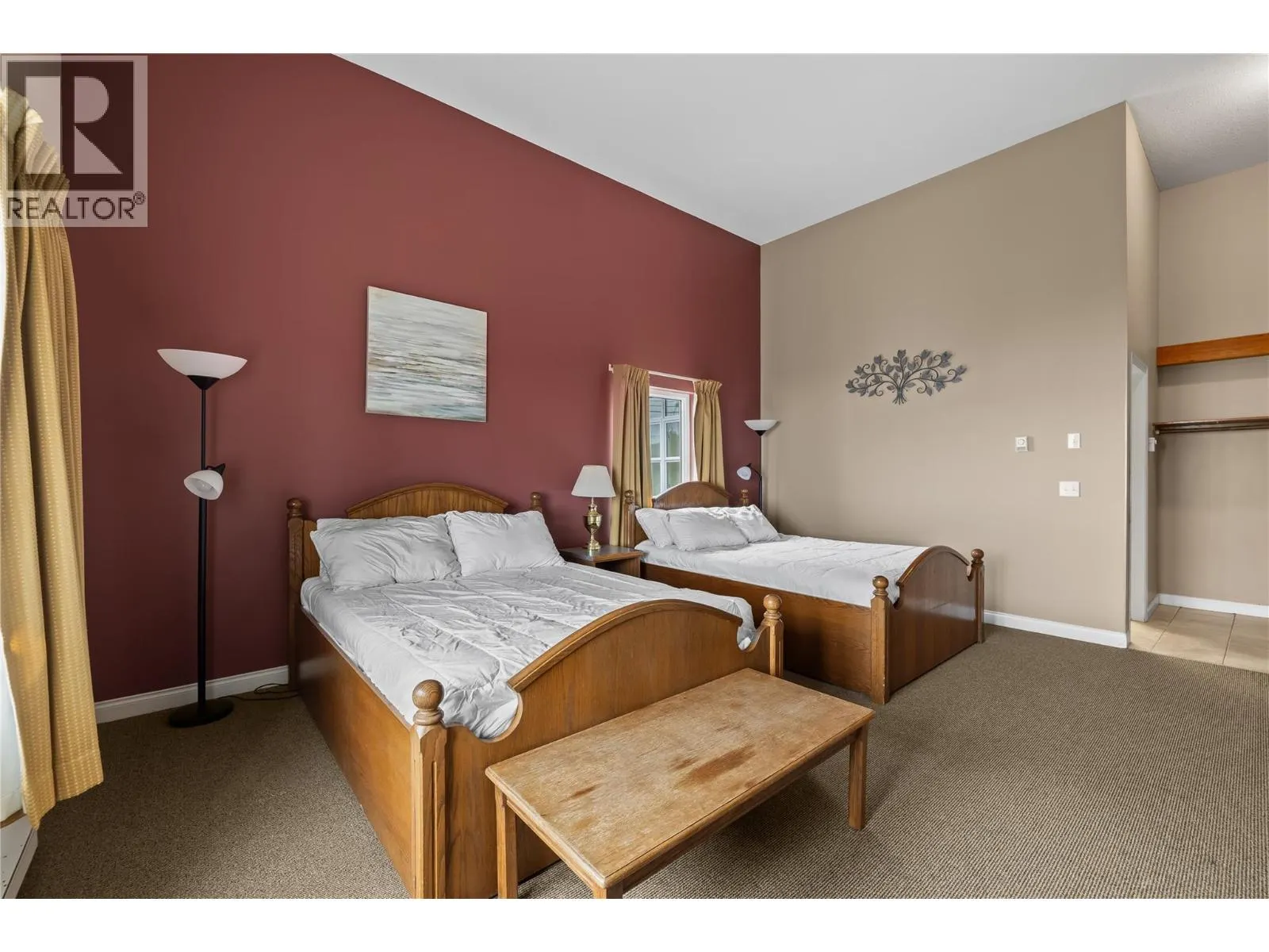 5275 Big White Road Unit# 202