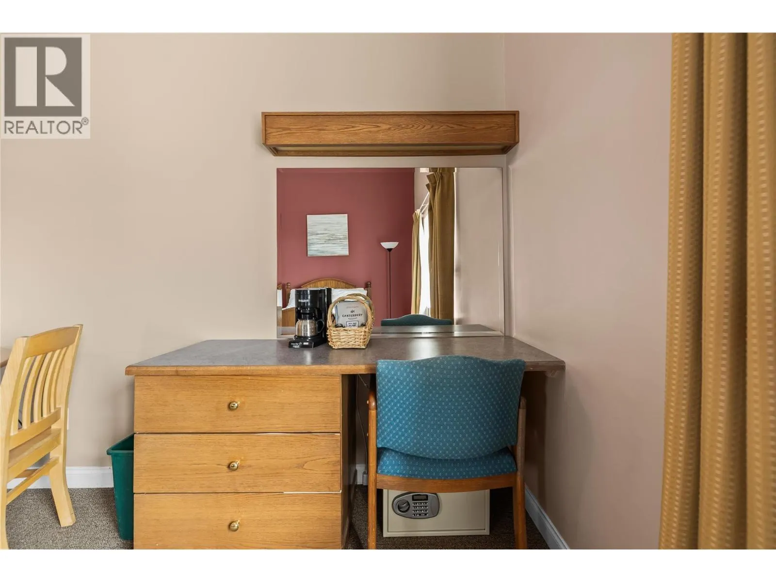 5275 Big White Road Unit# 202