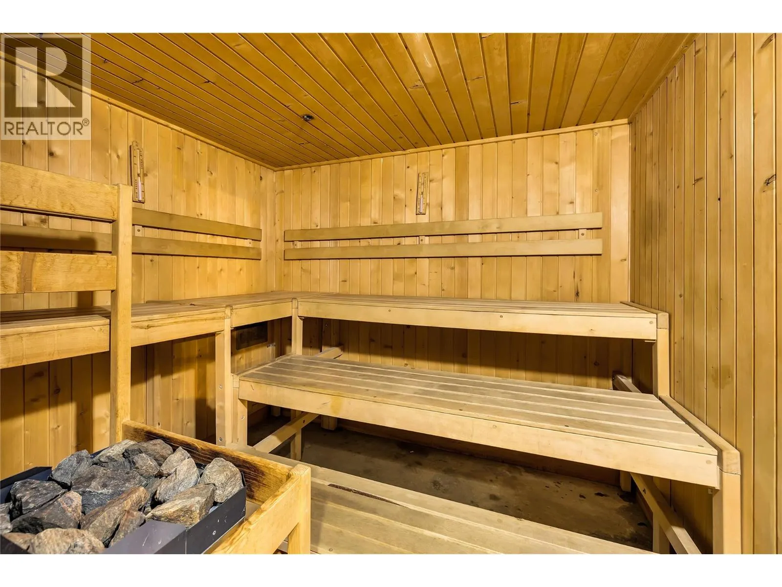 5275 Big White Road Unit# 202