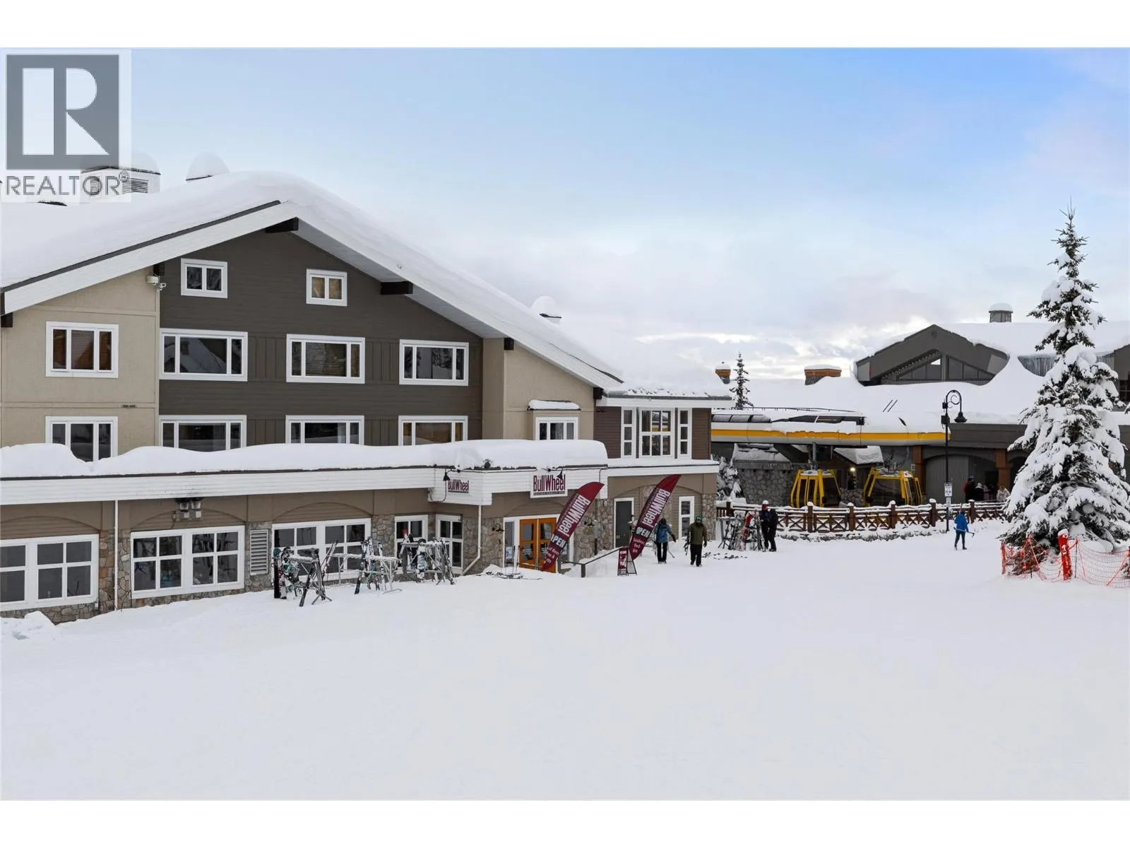 5275 Big White Road Unit# 202