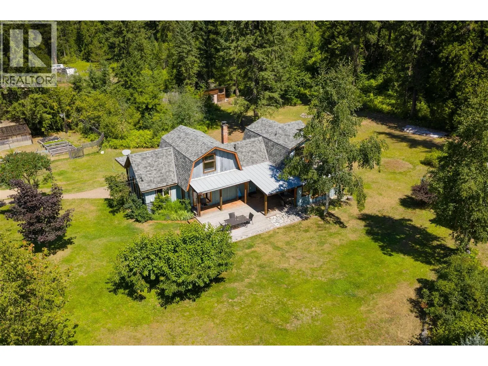 6042 Woodward Road