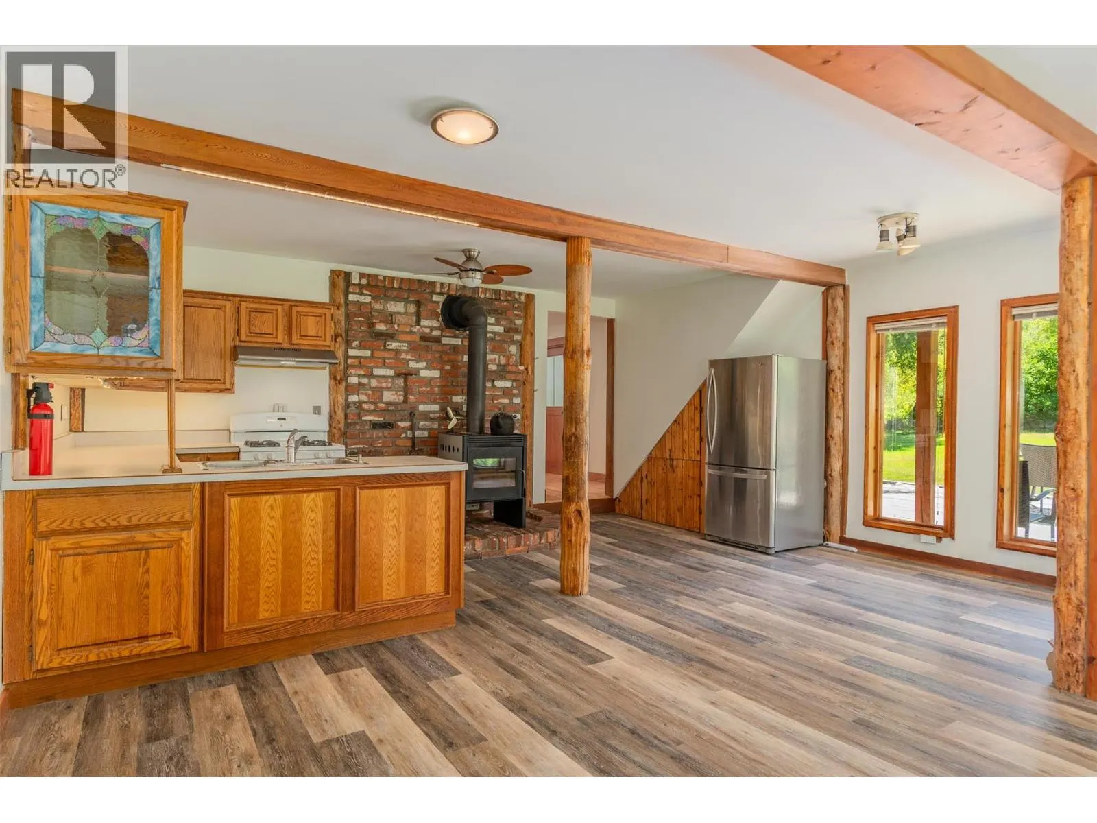 6042 Woodward Road