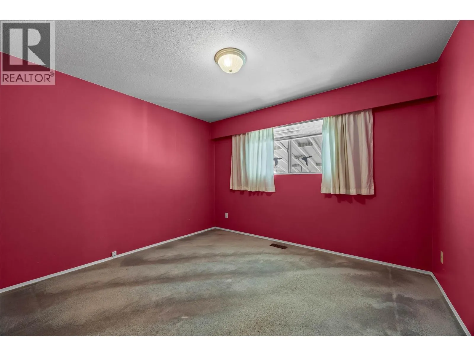 919 Cranbrook Place