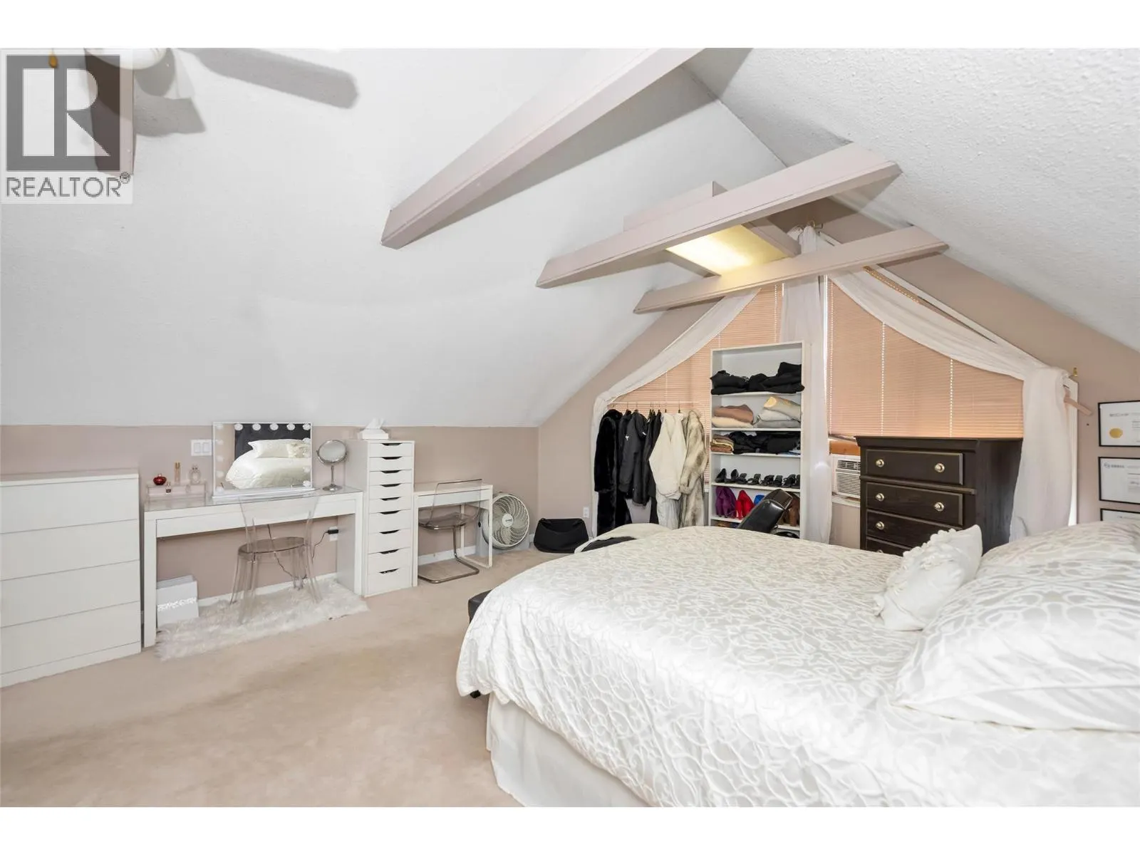 4111 round Prairie Road