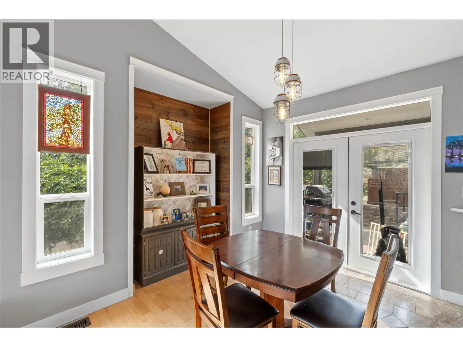 955 Stagecoach Drive