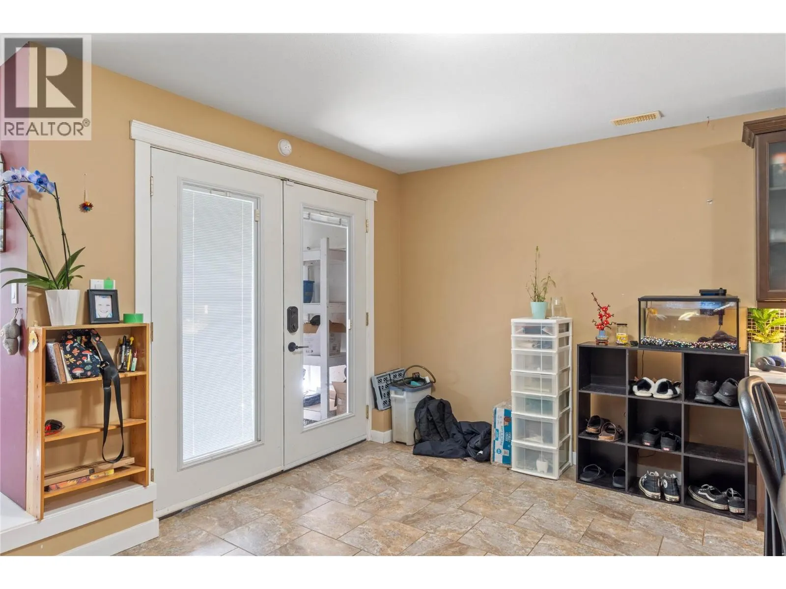 955 Stagecoach Drive