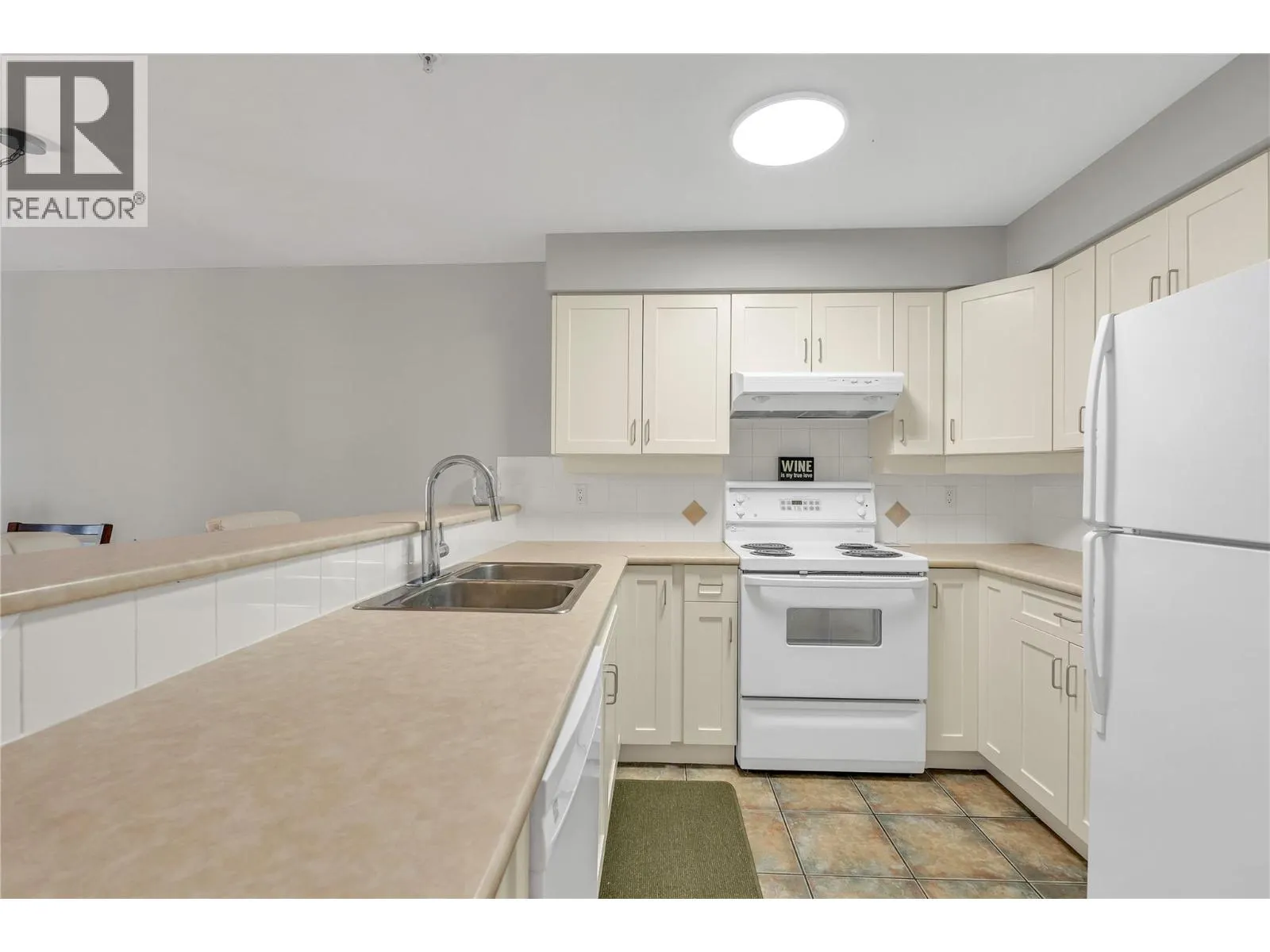 7600 Cottonwood Drive Unit# 202
