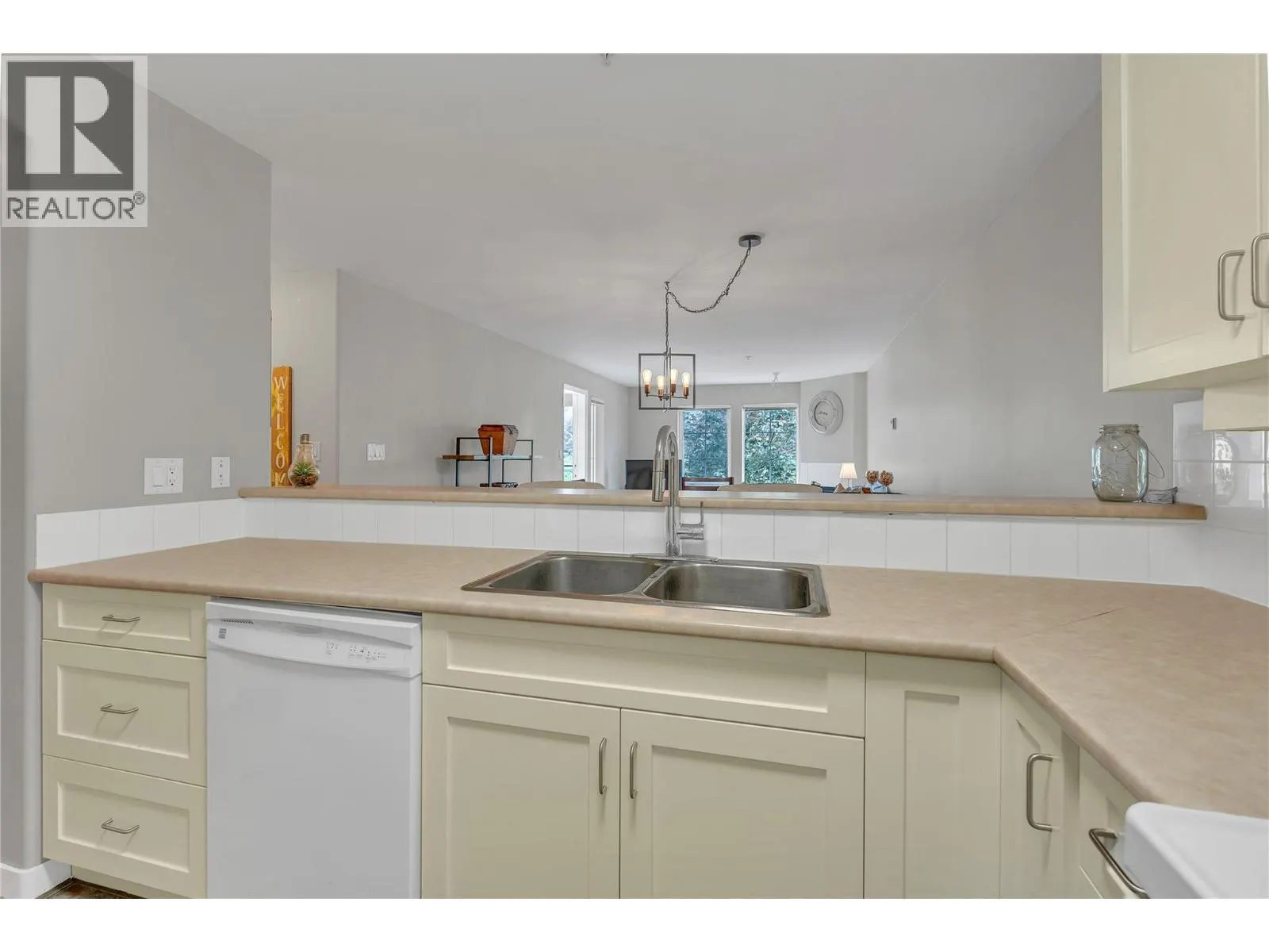 7600 Cottonwood Drive Unit# 202